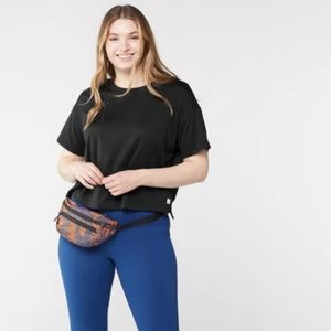 Vuori Boxy Energy Tee in Black